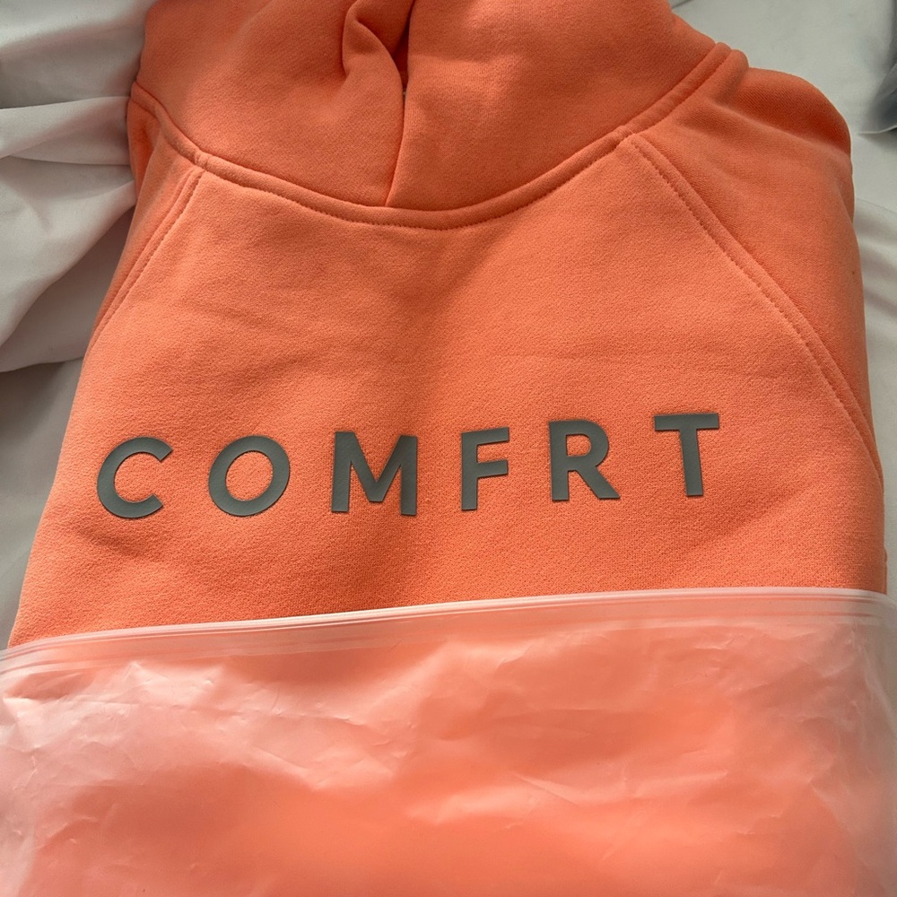 COMFRT tranquil Hoodie